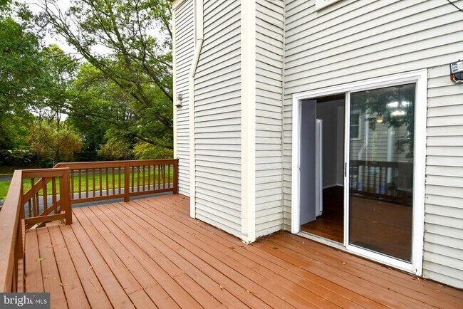 Building Photo - 13216 Country Ridge Dr