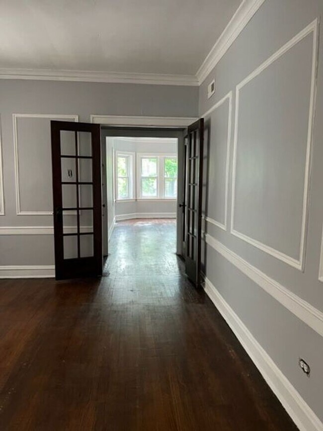 Building Photo - 8038 S Maryland Ave