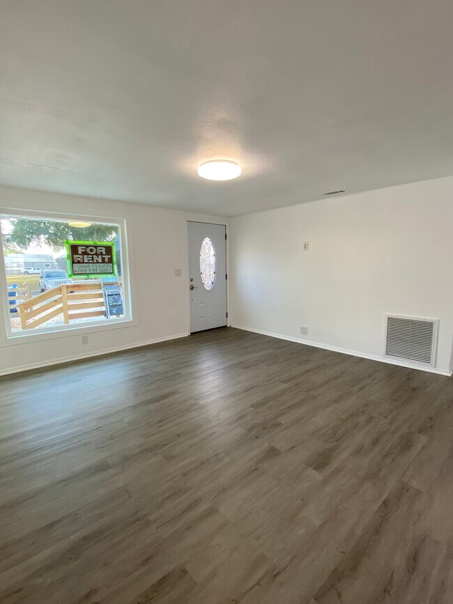 Building Photo - 12120 71st St E