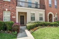 Building Photo - Welcome Home to the Heart of Addison!