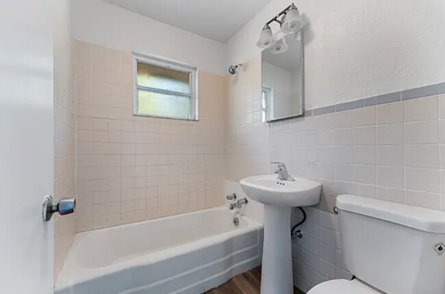 Building Photo - 1430 16th St W