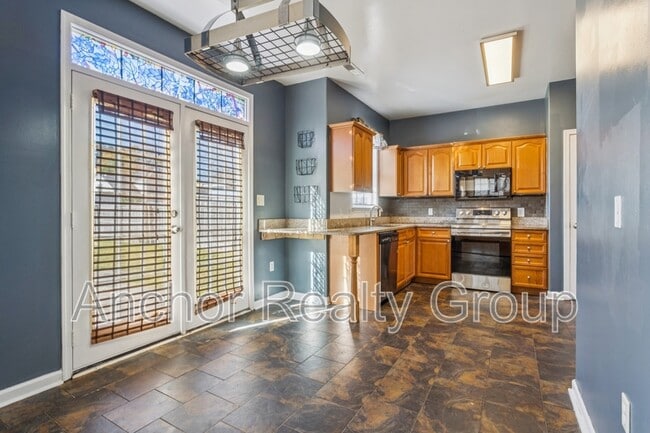 Building Photo - 1519 Elder Ave