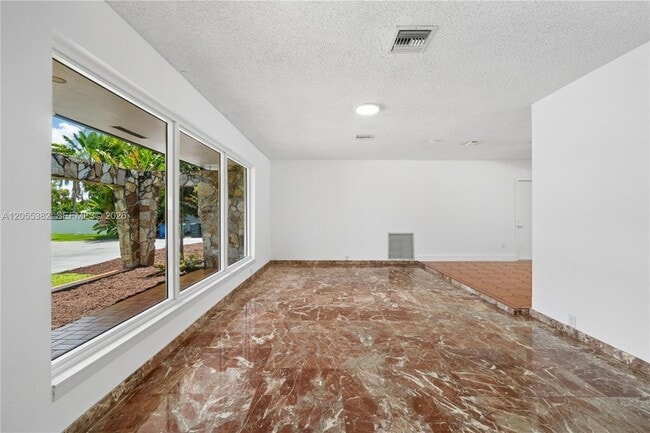 Building Photo - 220 NW 130th Ave