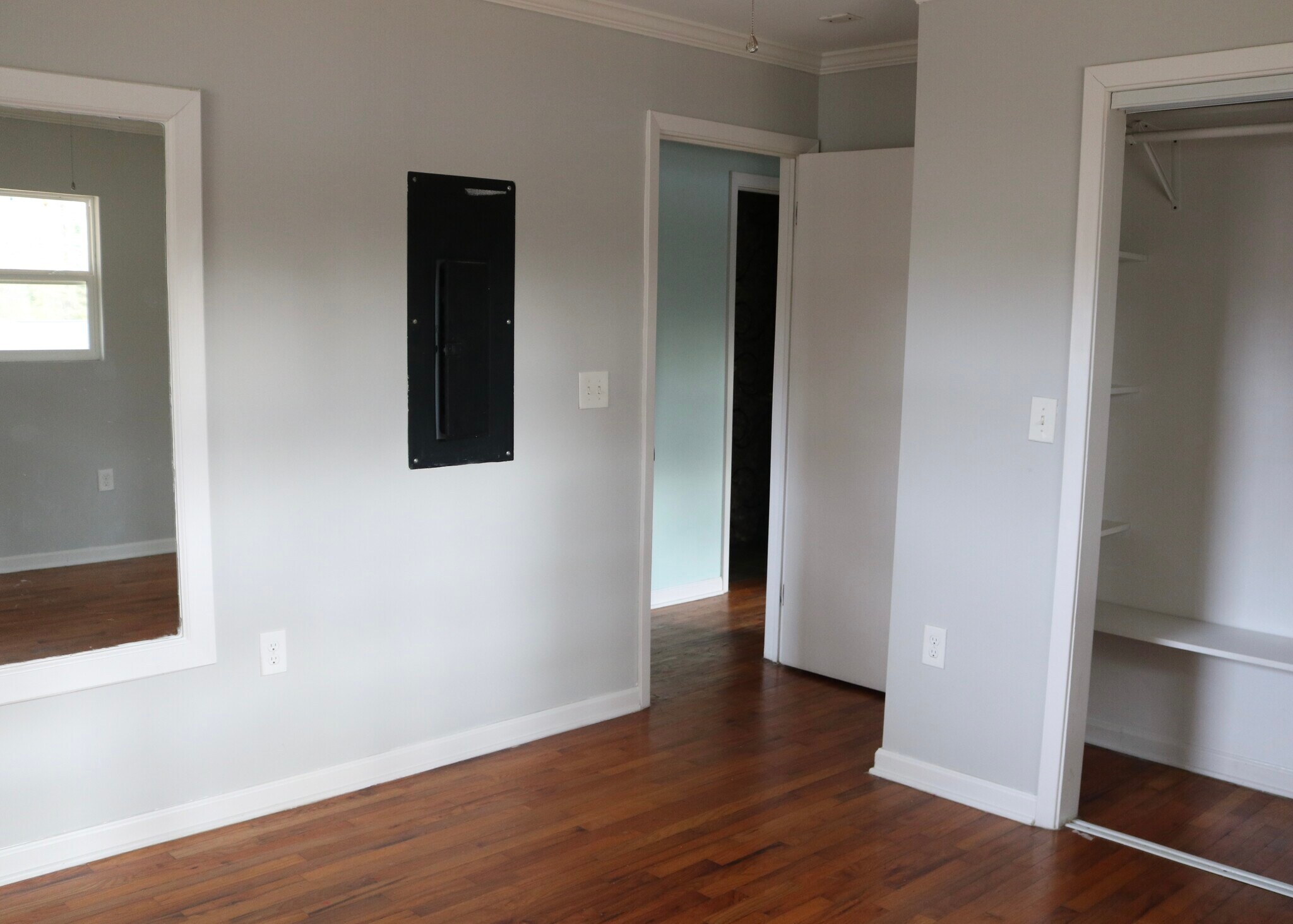 Building Photo - 1027 Woodward Cir SW