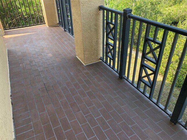 Building Photo - 6517 Channelside Dr