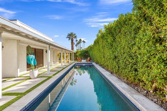 Building Photo - 1433 E Caleta Way