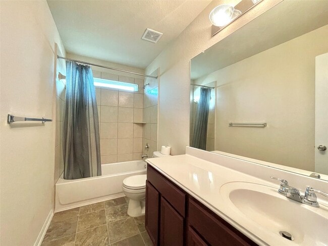 Building Photo - 14903 Vinegrove Falls Ct