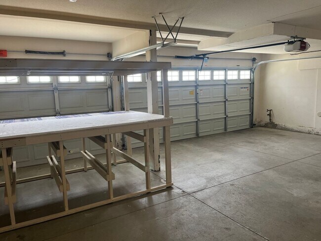 Building Photo - Murrieta 4 Bedroom