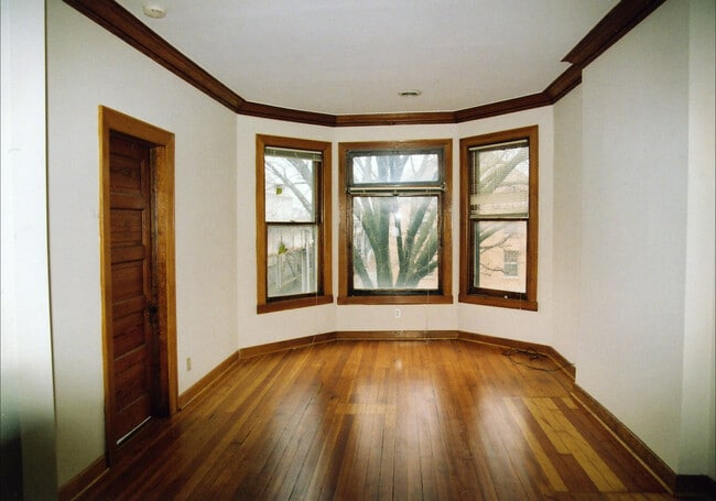 Building Photo - 3408 N Janssen Ave