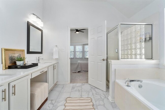 Building Photo - 13508 Campesina Dr