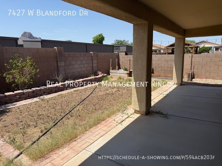 Building Photo - 7427 W Blandford Dr