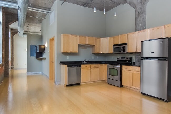 Building Photo - 521 S 7th St