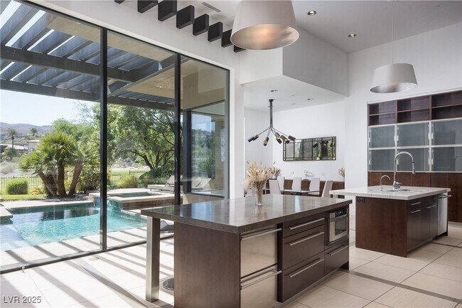 Building Photo - 1501 Foothills Village Dr