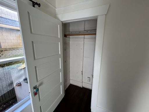 Building Photo - Charming Queen Anne Home AVAILABLE NOW