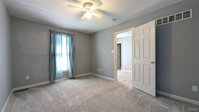 Building Photo - 247 New Richmond Dr