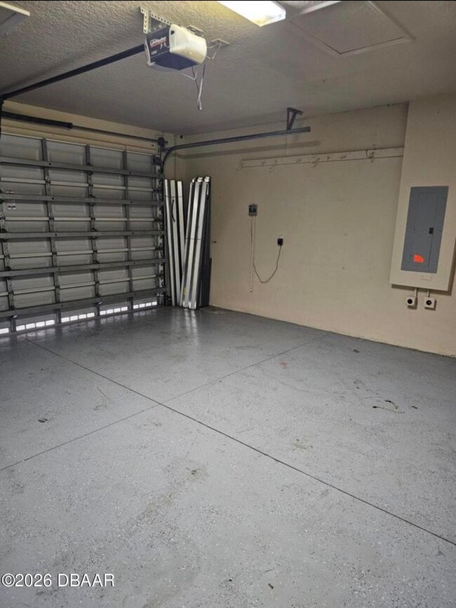 Building Photo - 3848 Calliope Ave