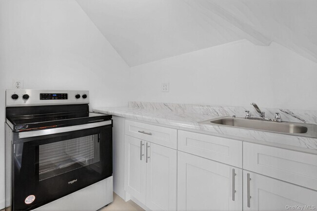 Building Photo - 2016 Old Rte 17