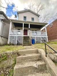 Building Photo - 1528 Dagmar Ave