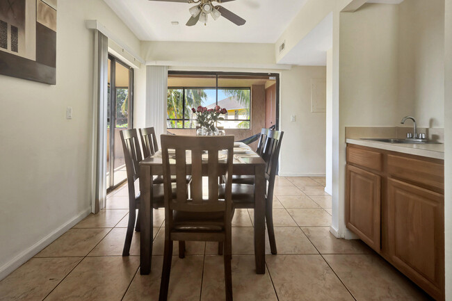 Building Photo - 12621 Westhampton Cir