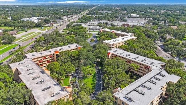 Building Photo - 3078 Eastland Blvd