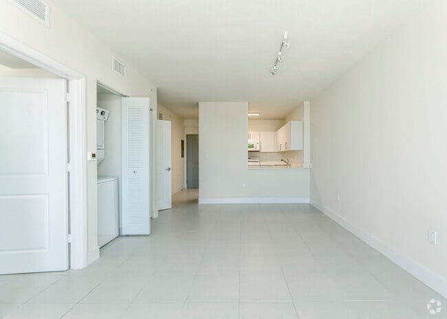 1 BDR + Den, 2 BA - 925 SF - Montecassini Apartments