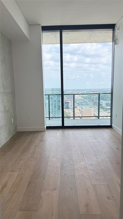 Building Photo - 610 Davis St