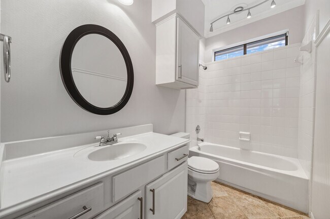 Building Photo - 20814 Lake Park Trail