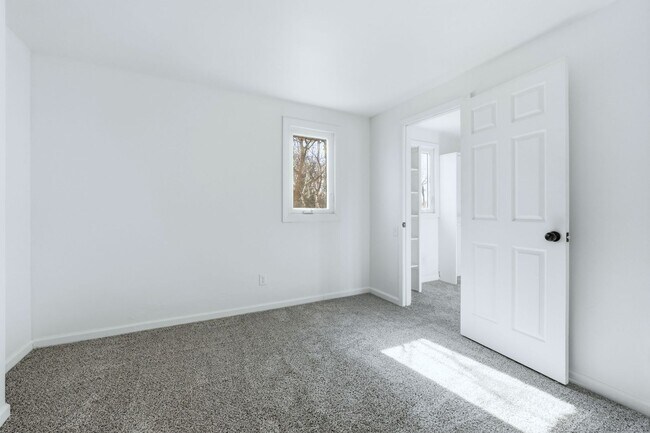 Building Photo - COMING SOON - 3 Bedroom house with updated features and fenced in yard!