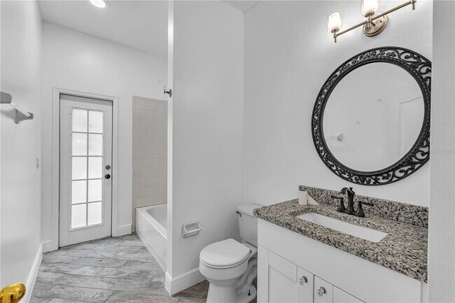 Building Photo - 2031 Wintermere Pointe Dr