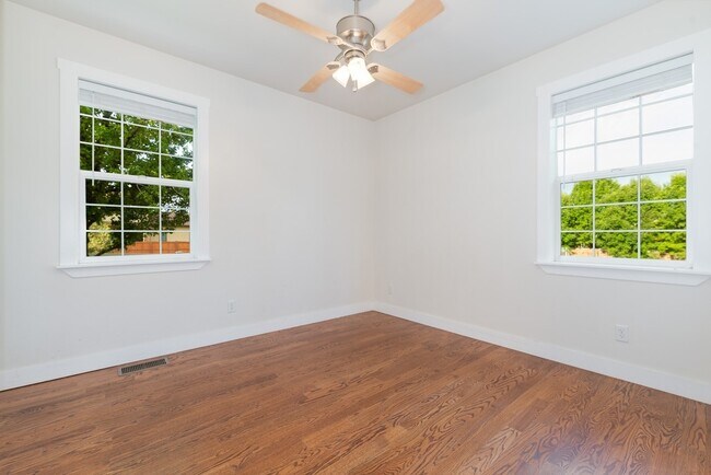 Building Photo - 2630 New Orchard Ct