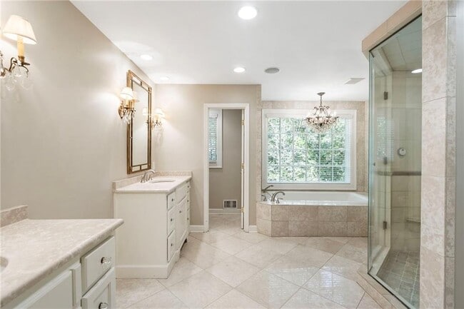 Building Photo - 2485 W Wesley Rd NW