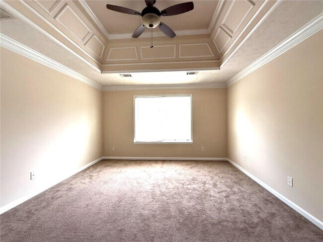 Building Photo - 3683 White Pine Rd
