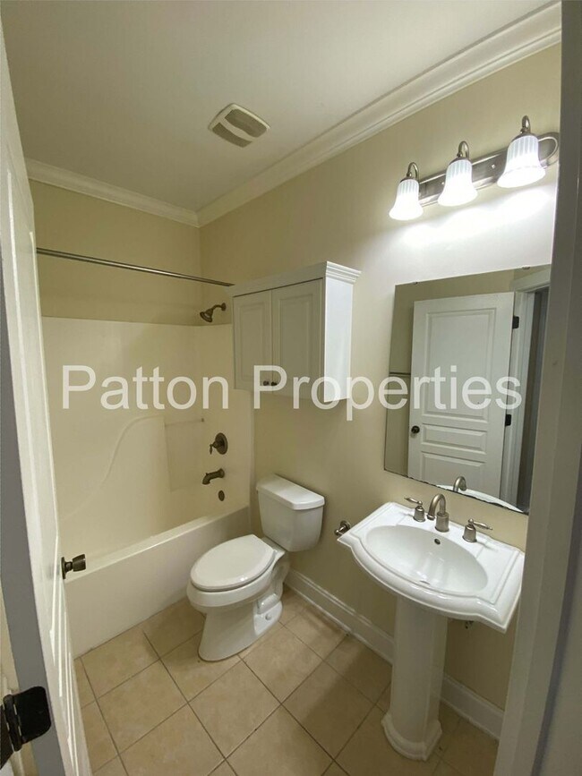 Building Photo - 1308 Pulaski St