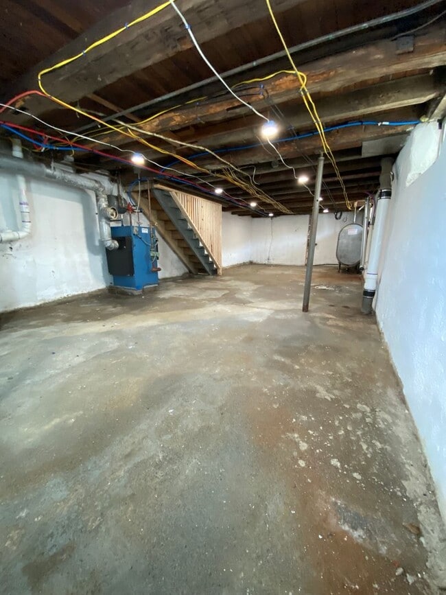 Building Photo - Cozy Renovated 2-Bedroom Home in Emmaus
