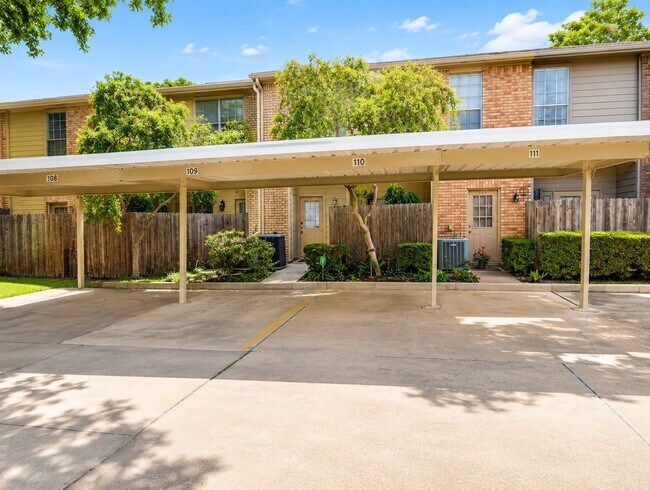 Building Photo - 1515 Sandy Springs Rd