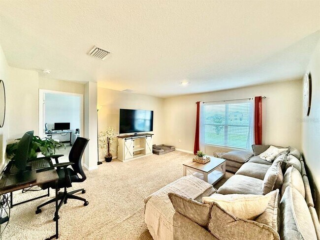 Building Photo - 1026 Golden Shiner Ave