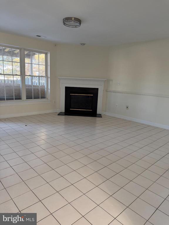 Building Photo - 14264 Madrigal Dr