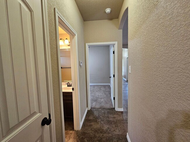 Building Photo - 6211 Newcastle Dr