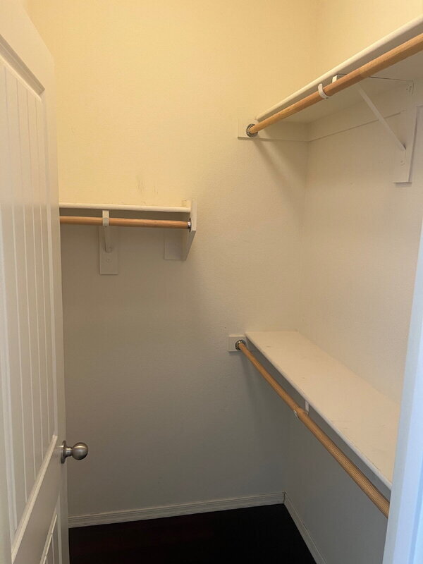 Building Photo - 900 S 94th St