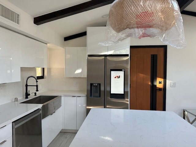 Building Photo - 22421 Mulholland Dr