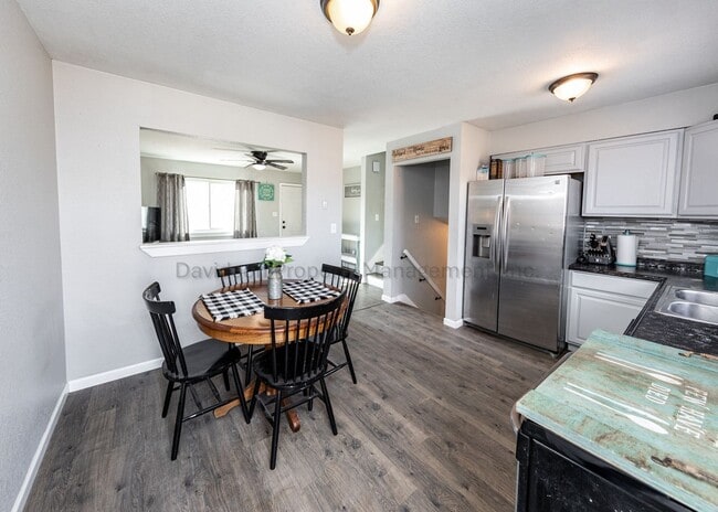 Building Photo - Cozy 3 Bedroom House in Southeast Colorado Springs