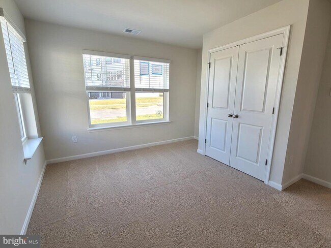 Building Photo - 762 Union St