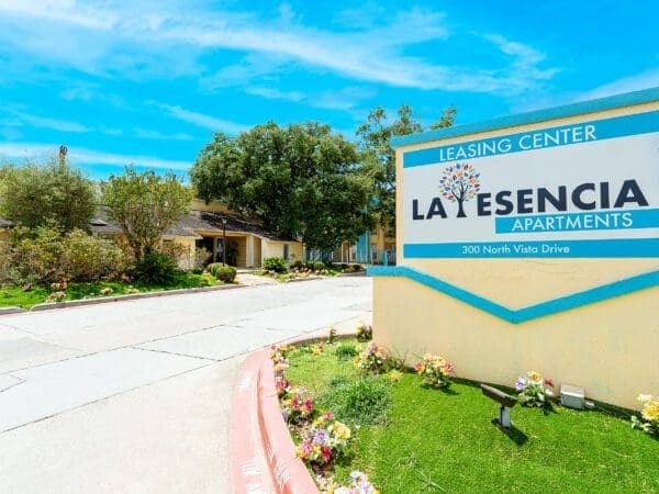 Primary Photo - La Esencia Apartments