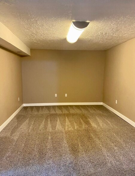 Building Photo - 118 N 900 W