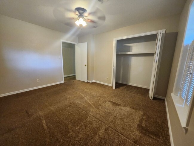 Building Photo - 1810 W 3rd Ct