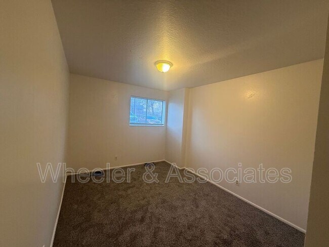 Building Photo - 2650 Jefferson Ave