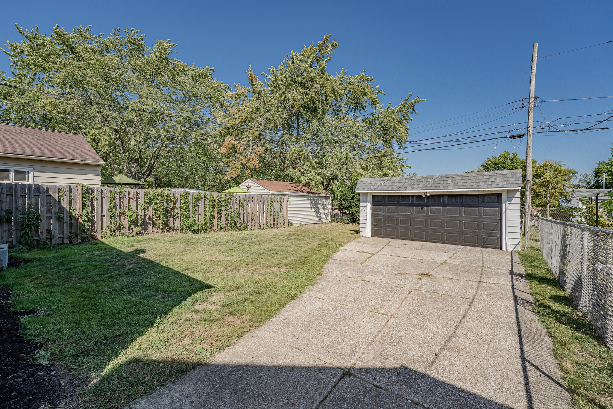 Building Photo - 6006 Ridgewood Ave