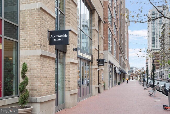 Building Photo - 675 President St