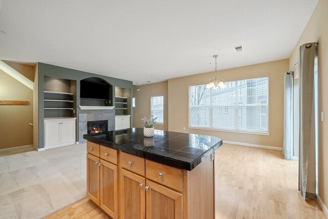 Building Photo - 1150 SW 170th Ave