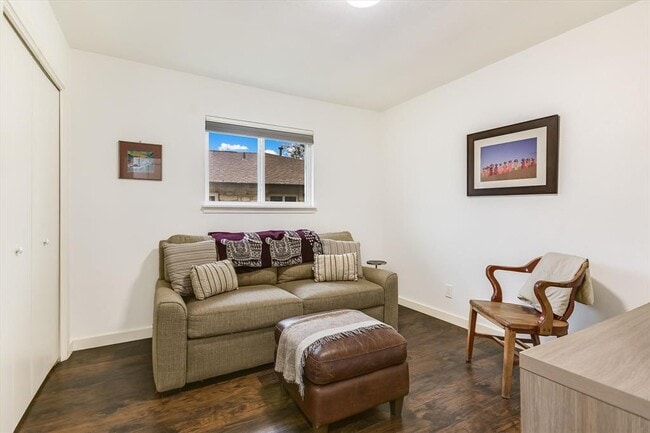 Building Photo - 11009 Hillside Oak Ln